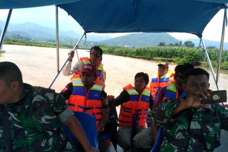 Kejadian Mengejutkan: 2 Hari Hilang, Nelayan Terbawa Arus hingga Tewas di Pantai Cipalawah Garut!