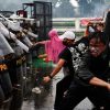 Bayangan Asap di Jalan: Ketika Kerusuhan Menggema di Indonesia