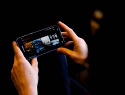 Film sebagai Cermin Sosial: Dari Layar Lebar ke Era Streaming